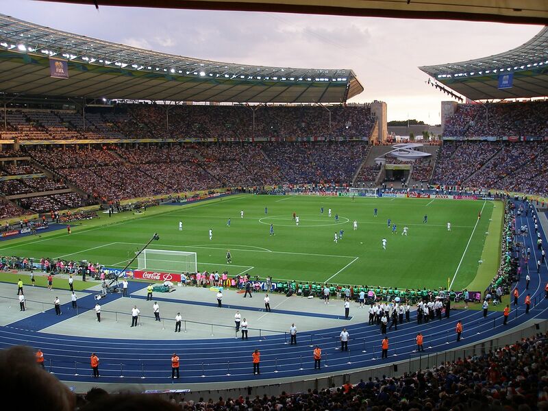 Datei:Football-stadium-227561 1280.jpg